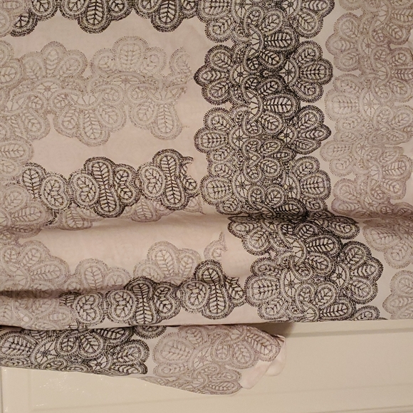 Violet Claire top - Picture 2 of 6